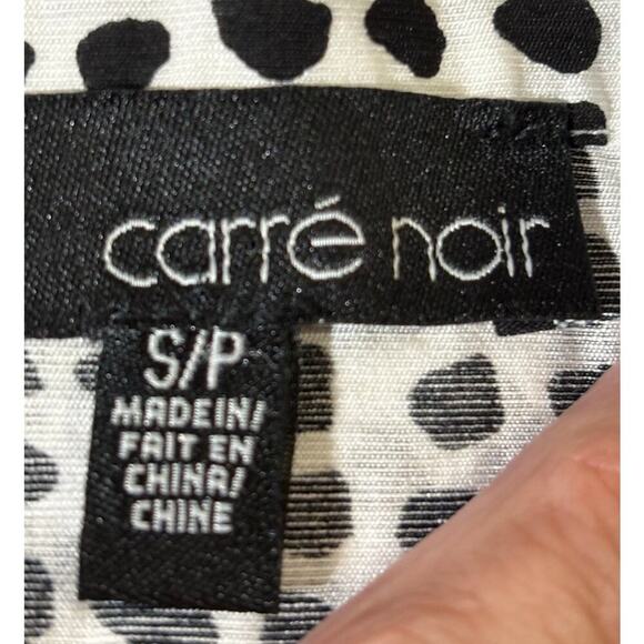 Carre Noir black/white top, artsy, modern, graphic, gallery style, monochrome - Picture 5 of 6